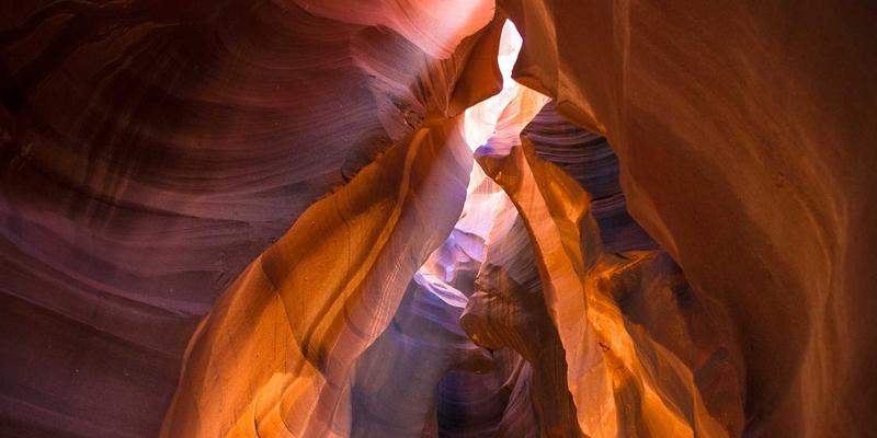 告别夜间窒息：睡眠呼吸暂停的家庭护理与多学科健康服务新路径